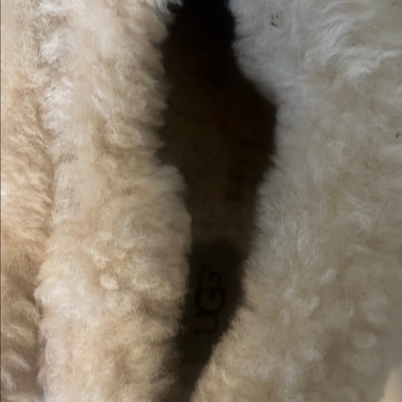 UGG women’s Cozy Brown and Cream Slippers slip-on shoes size 8 - Picture 5 of 8